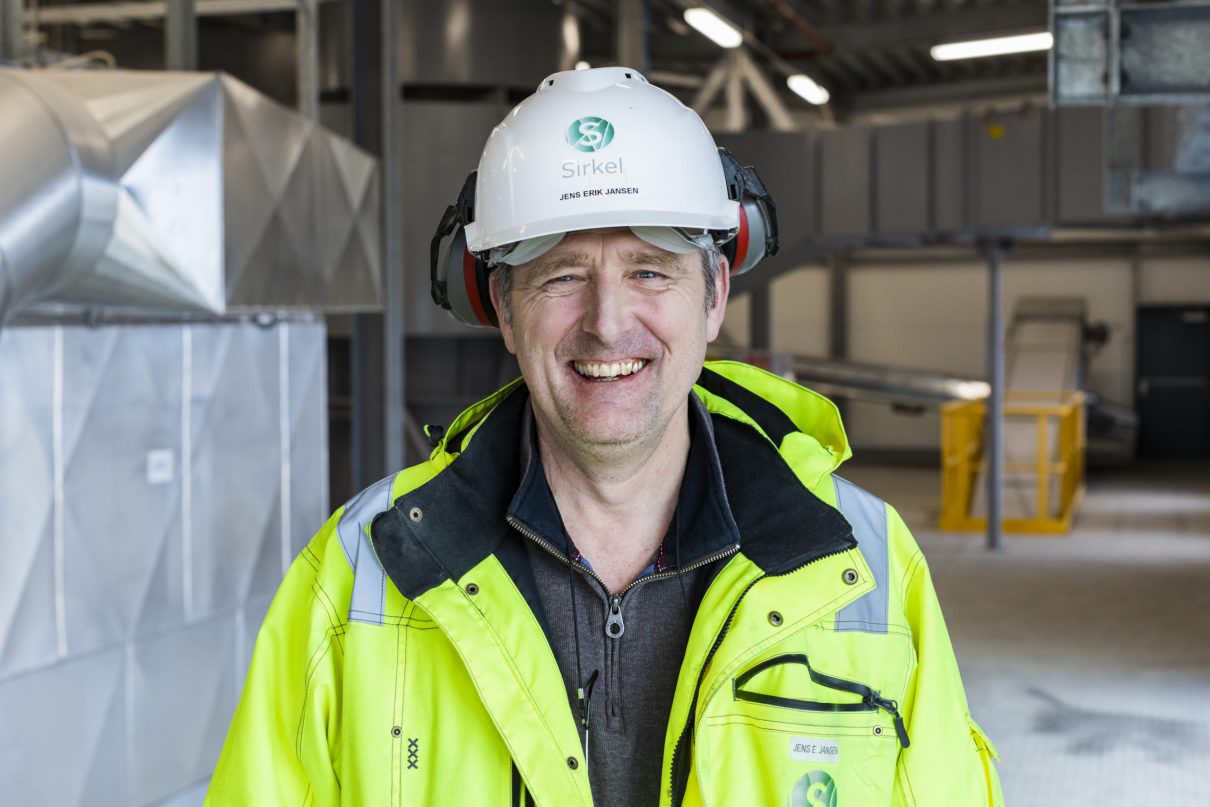 Jens Erik Jansen er produksjonsleder på Sirkels moderne anlegg for metall- og glassgjenvinning på Øra
